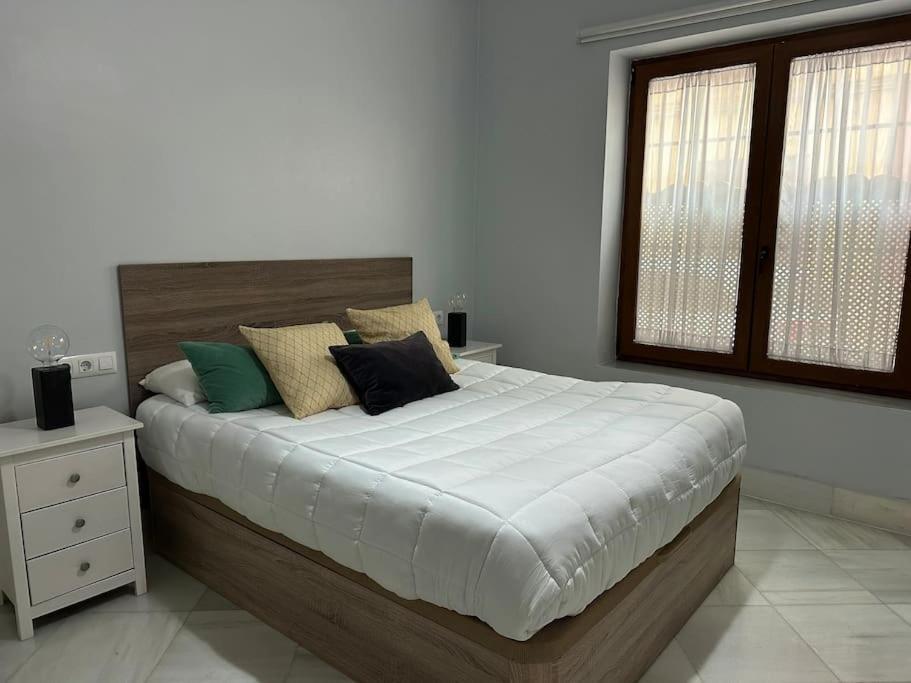 Riverwalk Suites - Puente Triana Séville Extérieur photo